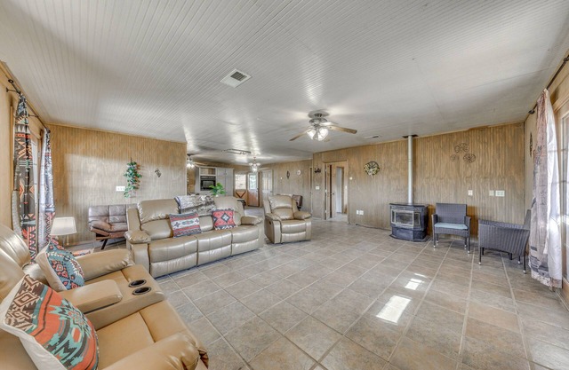 Capitan Vacation Rental w/Grill, Near Ruidoso!