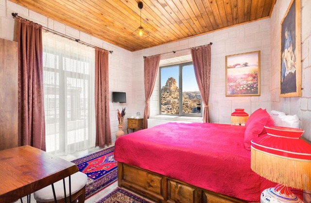 Cappadocia hotel Megaron cave