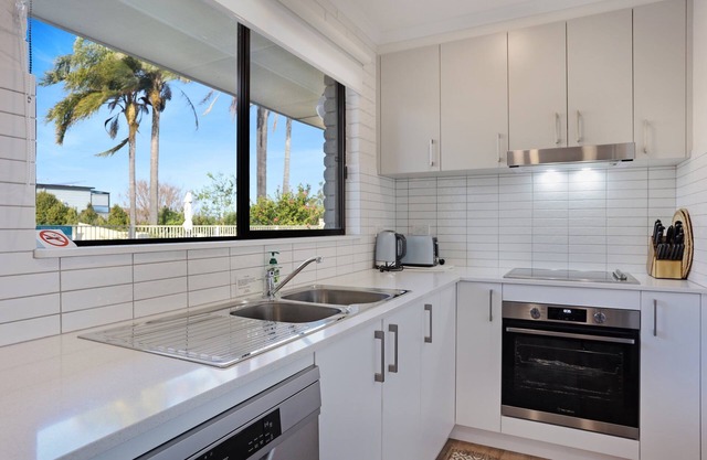 Capri Apartments: 2 bedroom (We have 1 upstairs and one downstairs apartment)