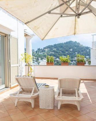 CapriGetaway - La Rosa Bianca