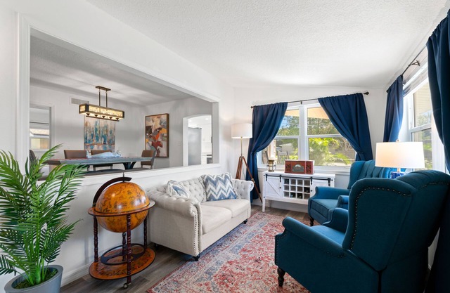 Captain's Chest - 5 min to beach - 2bed 2bath Whole house