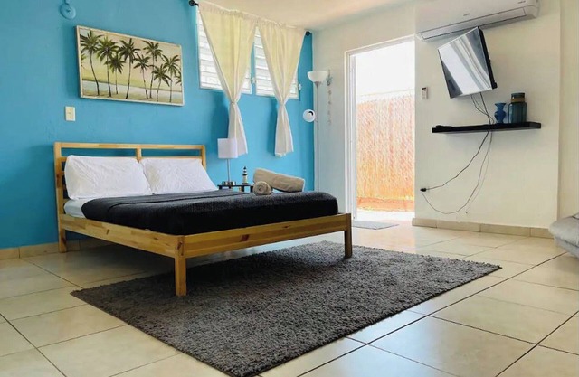 Caracoles #1 Apartment 7 Min to Airport & FREE WI-FI