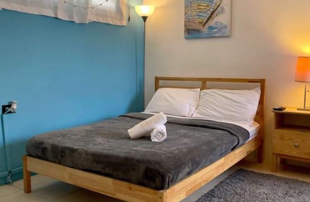 Caracoles #2 Apartment 7 Min to Airport & FREE WI-FI