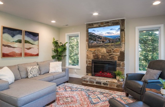 Cardinal`s Nest -Pet Friendly Cabin Near Dupont