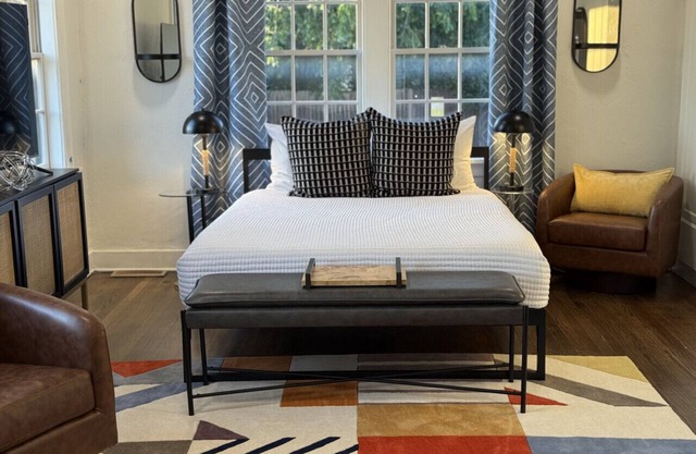 Carefully Curated One-Bed, One-Bath Studio