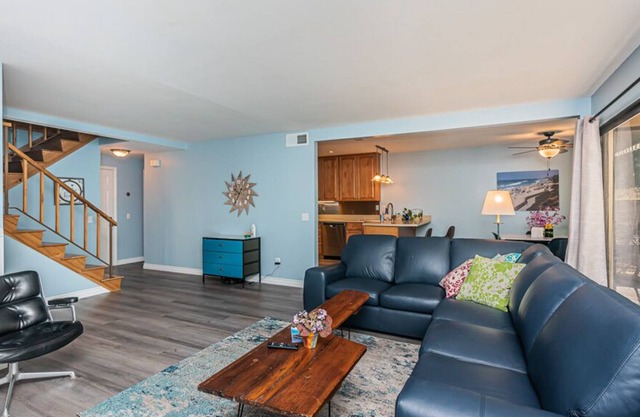 Carlsbad Townhome Minutes to The Beach!
