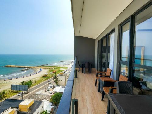 Cartagena WOW Ocean View, Rooftop Pool, Gym & Desk