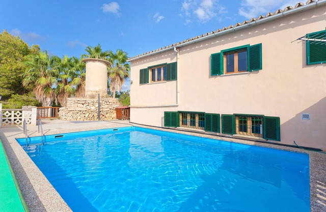 Cas Fideuer - with private swimming pool