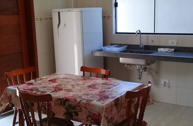 Casa 2 suítes a 300 metros da praia do Perequê-Açu Ubatuba SP