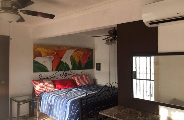 Casa 4 habitaciones 5 camas 4 baños en el norte de Mérida a 3 min plaza Galerias