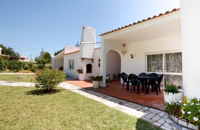 Casa 626, Portuguese vacation home near the beach