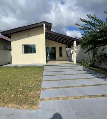 Casa aconchegante 3 quartos em condomínio