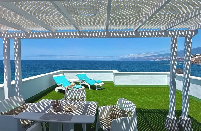 Casa Ale, endless sea view !