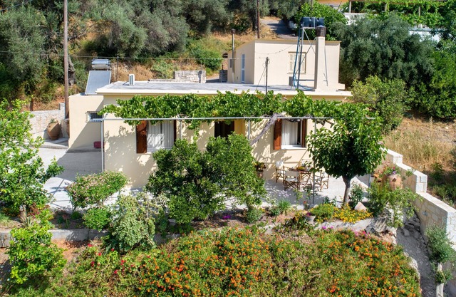 Casa Alta with Mountain Views