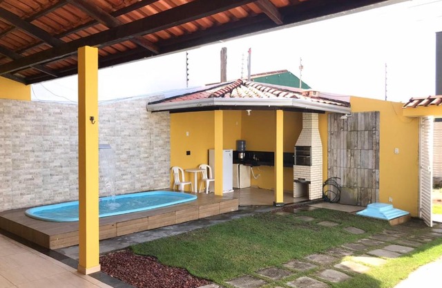 Casa Amarela na Praia de Guaibim-Taquari