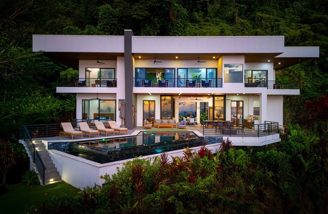 Casa Amigos - Breathtaking Luxe Ocean View Villa