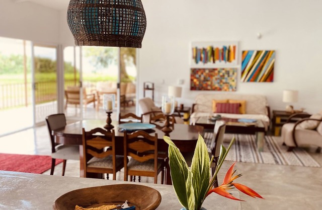 Casa Arenas, steps away from the ocean!