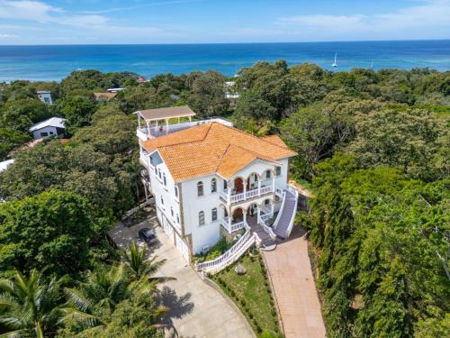 Casa Bella Grand Estate with Ocean Views Pool and Waterfall