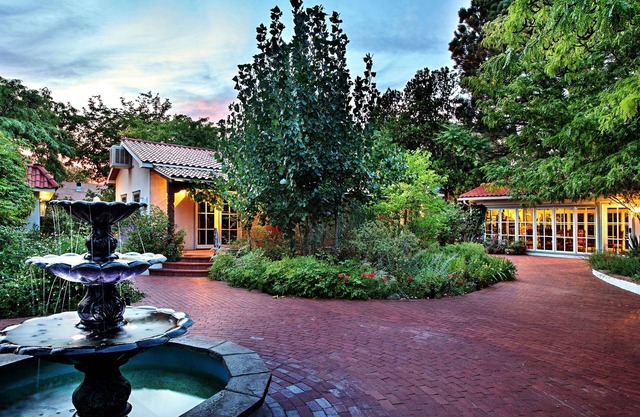 Casa Blanca Inn
