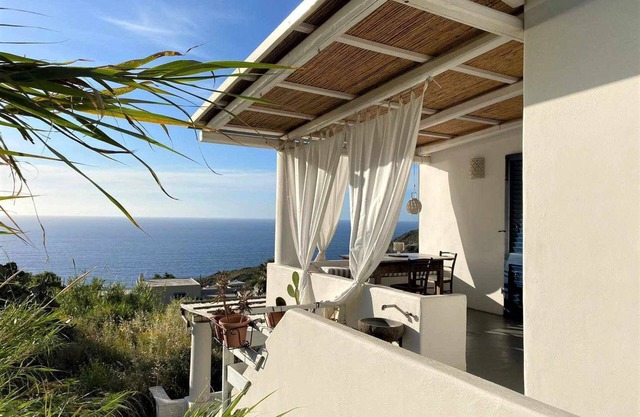 Casa Capperina, sea view - Pollara