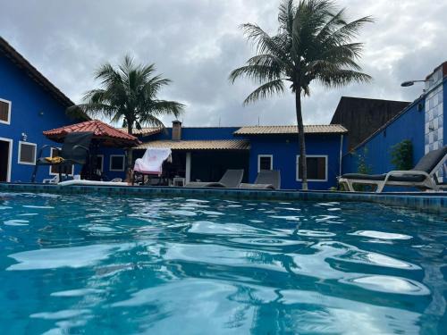 Casa com Piscina 4 quartos