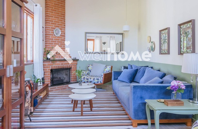 Casa com Piscina e Churrasqueira em Ibiúna