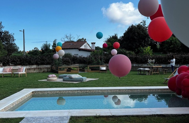 Casa con Jardín y Piscina Climatizada Cerca de Comillas a 10 min de la Playa