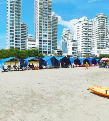 Casa Corozo Bocagrande a la vuelta de la playa - Casa de playa entera para 40 personas