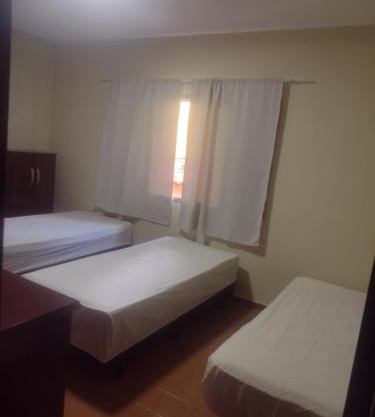 Casa de 10 pessoas próx aos parques Hop Hari e Wet