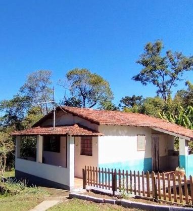 Casa de campo 2qtos região de Extrema