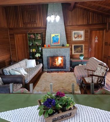 Casa de Campos do Jordao no alto da Vila Inglesa com vista maravilhosa