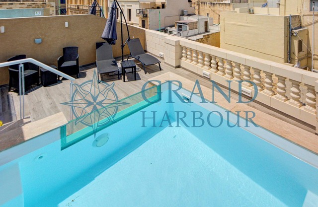 Casa Del 'Arte in Ghaxaq – Rooftop Pool & Garage