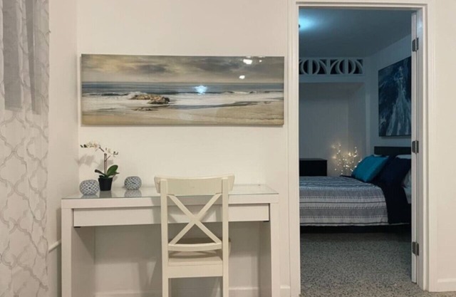 Casa Del Sol-Unit B- Great Location