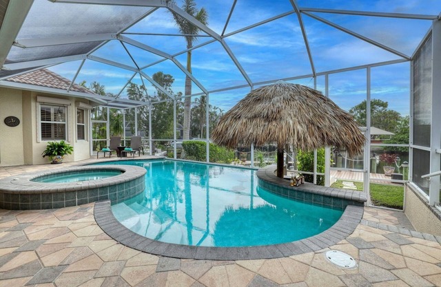 Casa del Sueno - 3 bed/3 bath in the Four Mile Cove area w. heated pool and spa. Gulf access!