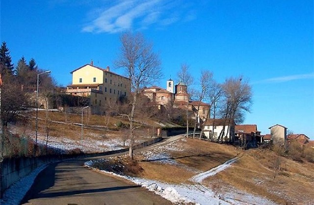 Casa Di Collina Nelle Langhe Typical country house