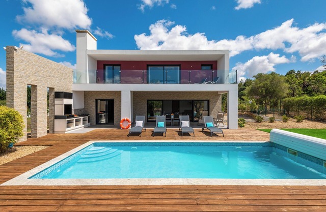 Casa do Pomar com Piscina Privada, perto da Prainha no Alvor!