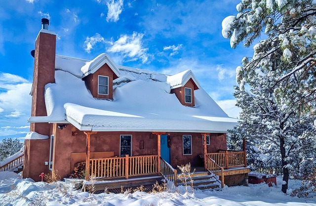 ★ Casa Dos Burros- Fireplace, Hot Tub, Ski, Hike, 🏔 Views, 🐶Dog Friendly