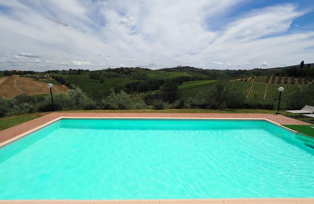 Casa Filippo, with panoramic views over the hills of San Gimignano