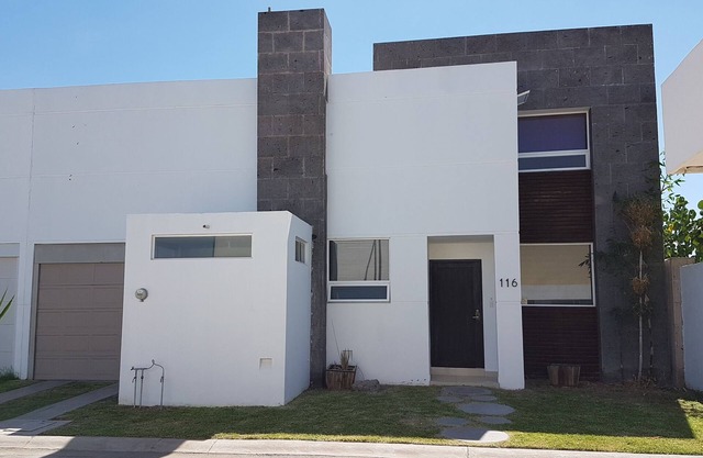 Casa Gabrielas 116: 3BR house completely furnished excellent location