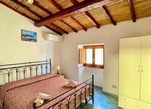 Casa Ginepro-Romantica casa vista mare