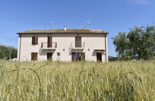 Casa in Campagna, Tavernelle di Serrungarina