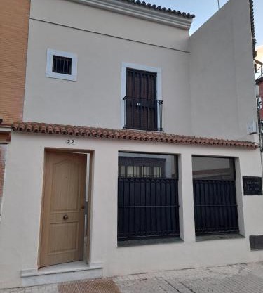 CASA INDEPENDIENTE EN NERVION JUNTO A PARADA DEL METRO