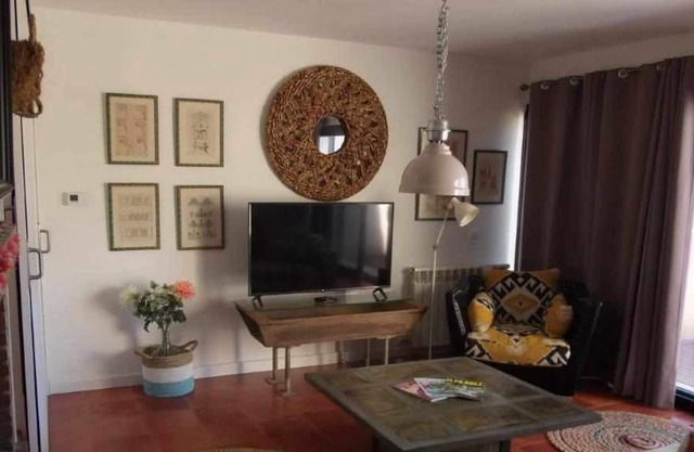 Casa Iona, terraced house with mountain views