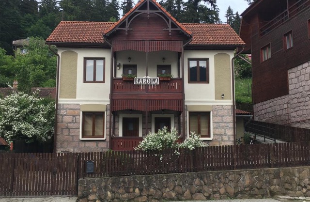 Casa Karola Ház