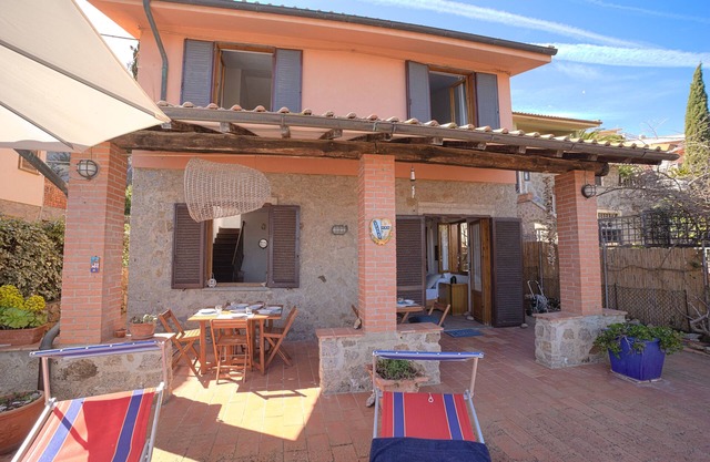 CASA MARGOT (RELAX WITH VISTA), independent, 300mt from the sea and the beach
