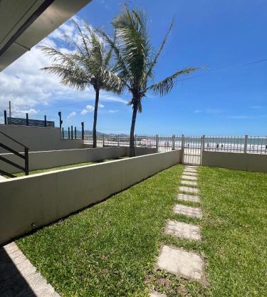 Casa na Praia Frente Mar 02
