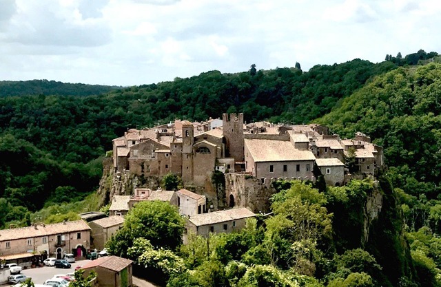 Casa Odette - Little house inside the village of Calcata