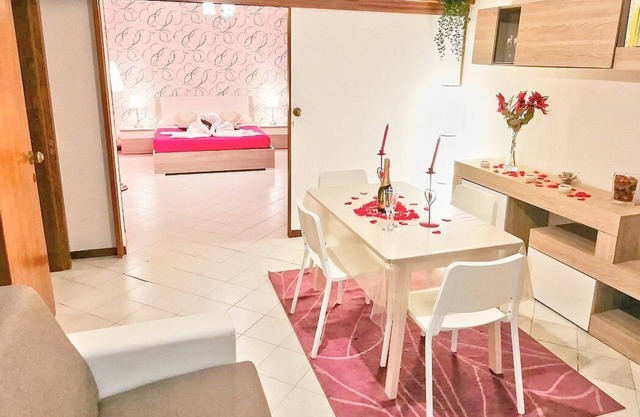 Casa Pistillo: A welcoming apartment situated in a central location, at a short distance from the beach, with Free WI-FI.