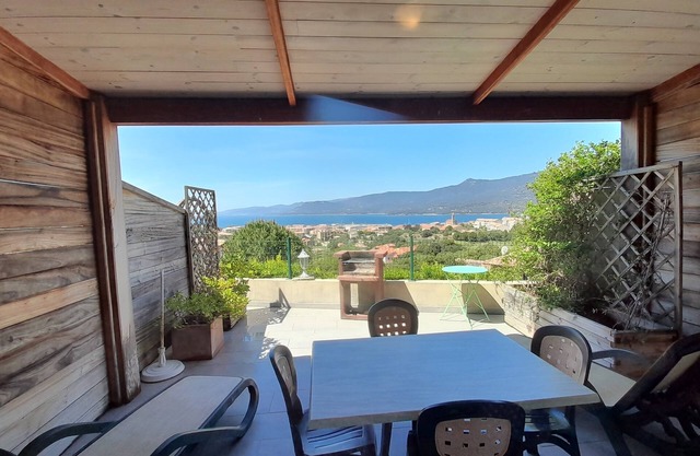 Casa Régina - T2 N ° 3/Panoramic sea view terrace