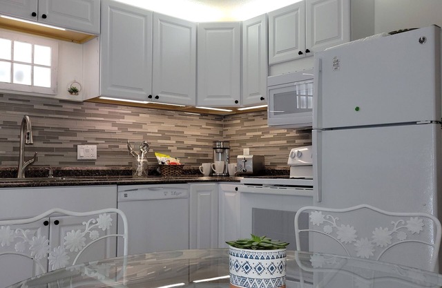 Casa Ridge Condo - Near park, Greenway, and rowing. Free parking